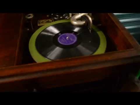 1922 ANTIQUE VV-210 VICTROLA CABINET WIND UP PHONOGRAPH VICTOR TALKING MACHINE
