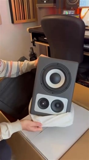#Footprint03 3-way active studio monitor #unboxing for your enjoyment via @miquel_tejada 🔈⚡️ | Barefoot Sound