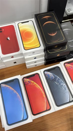 PSTORE PONTIANAK on Instagram: "📱 iPhone Best Seller Masuk Lagi ya, Gengs! Mau cari iPhone Ex iBox, Ex Inter, atau New iBox? 👉 Semua READY & lengkap! Harga terjangkau, apalagi spesial buat yang langsung datang ke toko 🙌 Temen-temen bisa pilih, cek langsung, dan sesuaikan dengan kebutuhan. Stok aman, banyak pilihan tipe & varian warna 💯 ⏰ Open Store: 09.00 – 22.00 WIB 📍 Jl. Jend. Urip No.1, seberang Matahari Mall Pontianak"