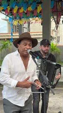 Duquinha cantando “Quebra Cabeça” 🎶🔥 | O que é que tem que prende o homem? #ForróRaiz