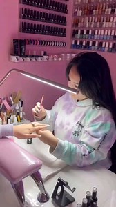 19K views · 418 reactions | 﫰❤️Ya llegó el curso #1 de manicura, Comenta "QUIERO" para recibir el acceso ¡Únete!  @maricuristapro @maricuristapro @maricuristapro Créditos: @maricuristapro #uñasacrilicas #elnegociodeuñas #manicuristapremium #princesas #emprendedoras #negocio #viral #cursodeuñas #aprendeencasaii | Victoriano Ruiz Diaz | Facebook