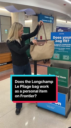 ✨ Testing the Longchamp Le Pliage tote in the Frontier Airlines personal item sizer Le Pliage tote size About 12.2” × 11.8” x 7.5″ Frontier personal item limit 18″ × 14″ × 8″ Test result It fits easily with room to spare. The soft structure makes it especially easy to place in the sizer. A very reliable personal item option for Frontier. Save this before your next flight ✨ @Longchamp @Frontier Airlines #personalitembag #longchamplepliage #frontierairlines #travelbag #carryononly