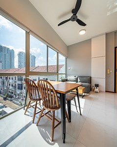 Bliss Loft: Unique balcony design with laundry area Bliss Loft 2-Bedroom | 1-Bathroom 🏡 Best entry price & PSF in the area! Check out the unique balcony with laundry space & potential for gardening. #RealEstateInvesting 🌿 | Property Lim Brothers