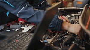 Abstract Image Technician Using Voltage Meter: стоковое видео (без лицензионных платежей), 1104953851 | Shutterstock