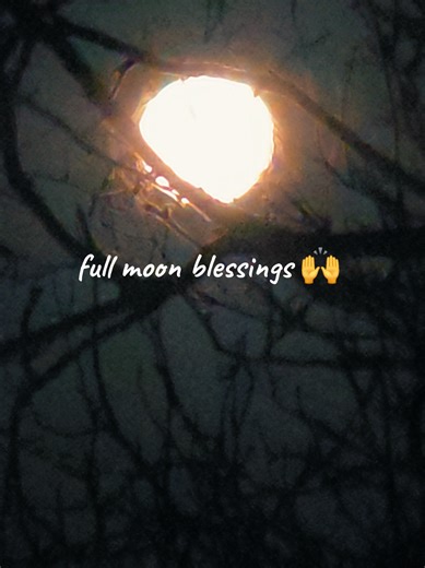 cos some things are worth getting up at stoopid o'clock for.... Good morning moon lovers, full moon blessings, have an amazing day. 💚🙌💚#fullmoon #wolfmoon