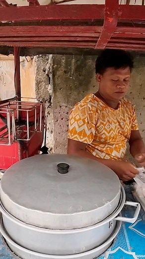 949K views · 10K reactions | Filipino Street Food in Cebu  #filipinofood #Philippines #filipino | Travelwithchris | Facebook