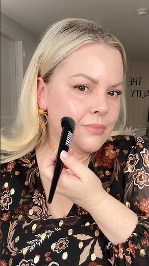 Do you know how to use a skin tint? #makeuptutorial