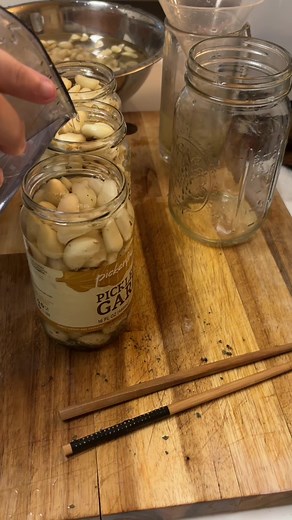 Easy Ways to Reuse Pickle Jars for Pickled Garlic
