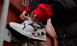 The Mizuno Wave Rider 1 OG Is a Serious '90s Throwback