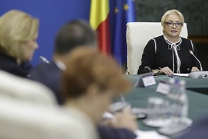 DOCUMENT Deputat PNL: Șeful Casei de Pensii a stopat majorările salariale în instituție / Ministerul Muncii: Nu se pune problema neacordării majorărilor salariale de 25%