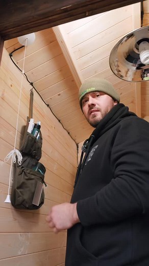 Didn’t expect a product demo quite like this 😅 Side note: The @speero_tackle Wash Bag is super handy for week-long sessions like the one we’re on now. #fishing #fishingtackle #carpfishing #carpfishinguk #carp | Tommys Tackle