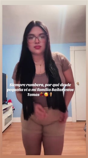 Enjoying Ecuadorian Rumbera Dance