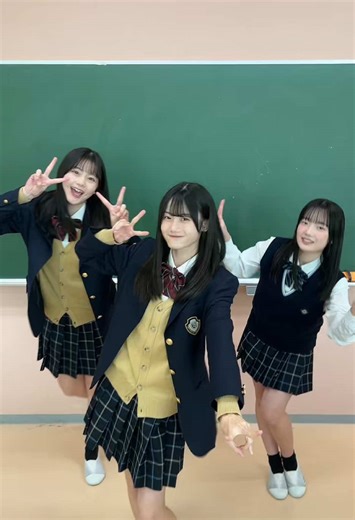 流行りの曲で高校生を魅了するTikTokダンス