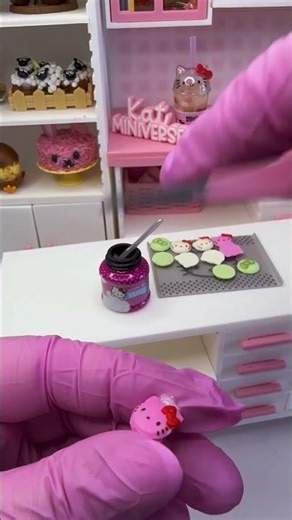 Hello Kitty cake macarons Miniverse Series 1 #shorts#minifood#hellokitty#miniverse