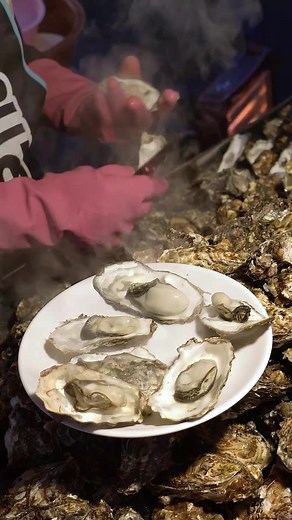 굴포차, oyster #틱톡푸드 #koreanstreetfood #streetfood #koreanfood #틱톡푸드크리에이터 #tiktokfood #파트너크리에이터 #굴포차 #석굴 #oyster #oysters #oysterbar #steamedoysters