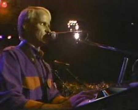 Men at Work - Helpless Automaton (live)