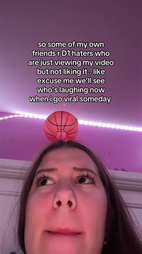 sooo u guys wanna help me :eponinerosezz #fyp #fypage #viral #relatable #friends