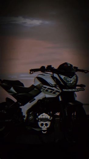 Yamaha MT-15 v2 vs Pulsar NS200: Which Naked King? 👑 #shortsfeed #shorts