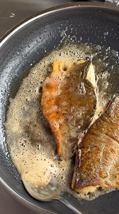 "These pots and pans truly sell themself!" - Cynthia S. There's a reason why over 1,000,000 home cooks trust HexClad hybrid cookware. Its hybrid technology combines the ease of non-stick, the searing power of stainless steel, and the durability of cast iron into the last pan you'll ever need to buy! ✔️ Lifetime Warranty ✔️ Non-stick ✔️ Scratch-Resistant ✔️ Dishwasher-Safe ✔️ Backed by Gordon Ramsay ✔️ 50,000 Five-Star Reviews Worldwide | HexClad