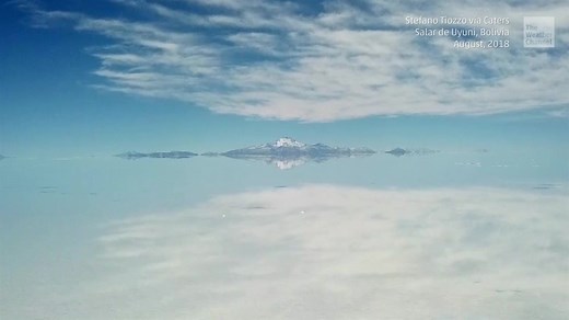 Floods turn Bolivia’s Salt Desert into stunning natural mirror - Videos from The Weather Channel