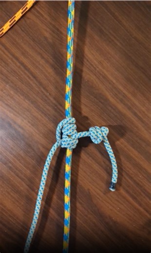 How to tie the Blake’s hitch for tree climbing