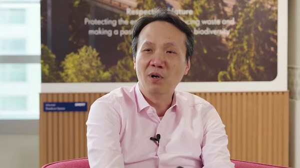 Did you know Shell has a lubricants and grease plant here in Tuas? 🌴 Join Jason and Darlina as they explore Shell Lubricants’ innovations and sustainability efforts. 🌏 Discover what makes Singapore central to our growth and watch the video for more. https://go.shell.com/41QWv53 #ShellSG #PoweringProgress #ShellLubricants | Shell