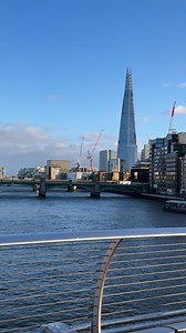 Beautiful cold Saturday morning on Millennium Bridge ❄️🌉 #london #milleniumbridge #SaturdayMotivation #unitedkingdom #fblifestyle | London Moments