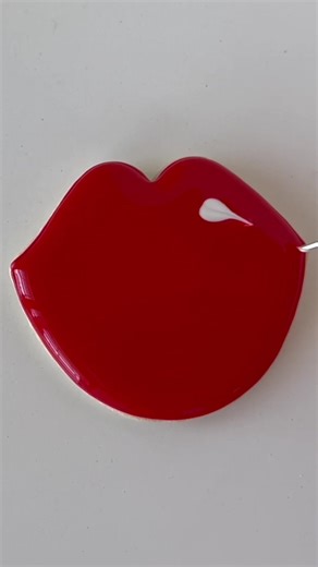 Valentine lips cookie 💋❤️ #cookietok #valentinescookies #lipcookie #royalicing #cookieart