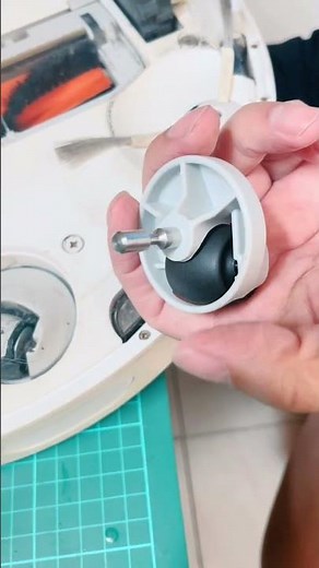 小米掃地機器人萬向輪更換教學｜新手也能一次成功！