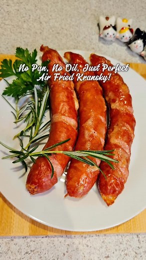 No Pan, No Oil, Just Perfect Air Fried Kransky! Crispy, juicy, and packed with smoky flavor — this Air Fried Kransky is the ultimate lazy-day snack or quick dinner idea! All you need is your air fryer, set to 180°C (356°F), and 12 minutes. ✨ For full details, tips, and serving ideas, visit my blog cookwithjuyea.blogspot.com 💛 Don’t forget to like, comment, and follow for more easy recipes from CookWithJuyea! #AirFriedKransky #AirFryerRecipes #EasySnackIdeas #QuickMeals #SausageRecipes #AussieFo