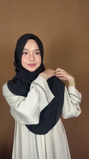 30 Days of Hijab Tutorials: Day 14 Shawl Style
