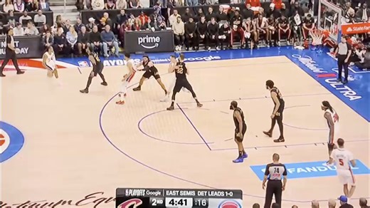 Daniss Jenkins should have this assist removed Q2 4:31. Tobias Harris has no intent to score immediately after the pass, please fix this @nbastats