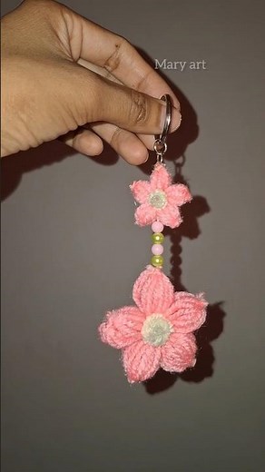 Idea de como hacer un llavero fácil #diy #ideas #craft #manualidades