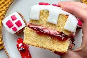 Mini Minecraft cake - Netmums