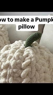 how to make a Pumpkin Pillow | beginner friendly crochet tutorial (part 1)