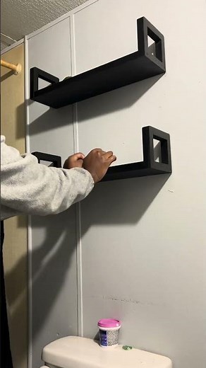 Diy bathroom makeover with command strips