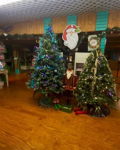 🎄✨ Get your holiday plush toys from Flamingo Gardens before they get away! These cuties won’t stick around for long. 🦩 | Flamingo Gardens