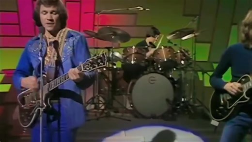 Bread - Guitar Man Live (1978) #bread #guitarman #guitar #1970s #music #DavidGates #Tulsa #Oklahoma | Jonie Strauss S S.