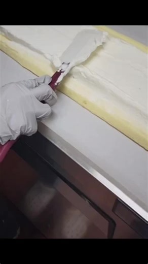 The see cake rolin they hatin 🕺💃 Try Zimo Fan favorite strawbery vanilla bean cake roll now!! #fyp #foryou #cake #foodie #food #tampa #delicious #strawberry #vanilla #cakeroll #4u #yum #asian #bakery #boba