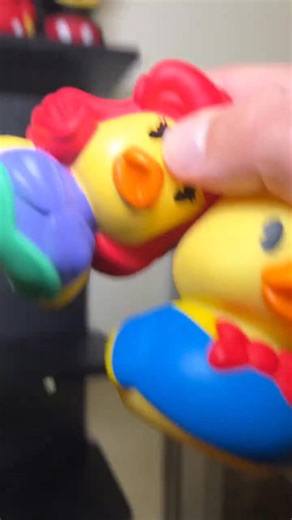 organizing my rubber duck collection on a shelf 🐥 Do you collect duckies too? #ducks #rubberduck #collection | Brandyrosetv