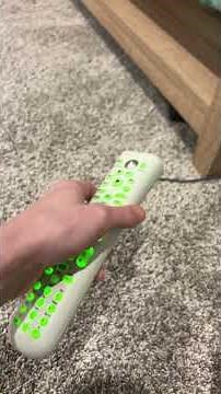 How do you connect the universal media remote to a Xbox 360?