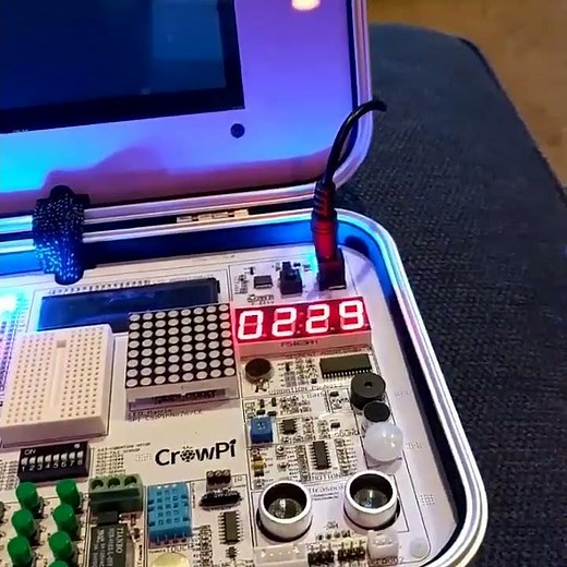 Crowpi - The Educational Laptop Based on RaspberryPi