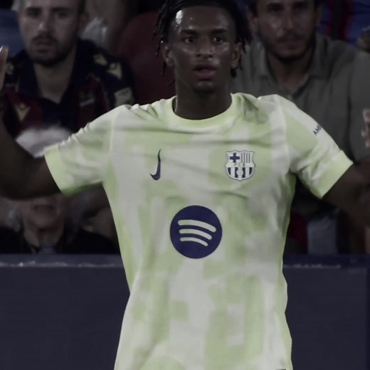 Top Football Players Wearing Number 3
