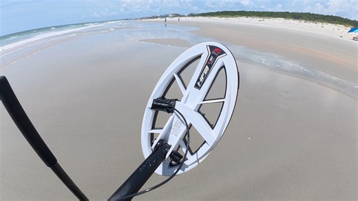 Check out our video showing the beach settings we are using with the New XP Deus II HF2 Coil on our beaches ! #metaldetecting #xpdeusii #detectingfinds #hf2coil #xpdeusii #beach #HF2 #xpmetaldetectors | Southern Relic Adventures
