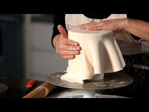 How to Cover a Cake in Fondant | Wedding Cakes