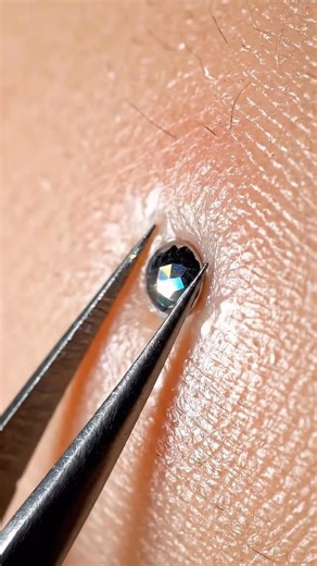 Vexx Labs on Instagram: "Prismatic chrome slime pops from the pore—glittering rainbow reflections and crisp ASMR sound. 🌈💎 #ASMR #Slime #Satisfying #AI #OddlySatisfying #MacroArt #ViralVideo #PrismASMR"