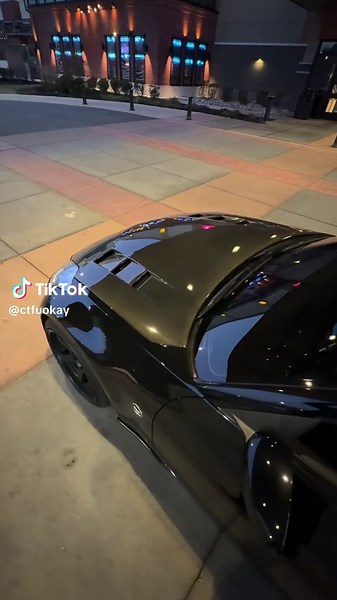 Unveiling the Nissan 350Z: A 60° Journey