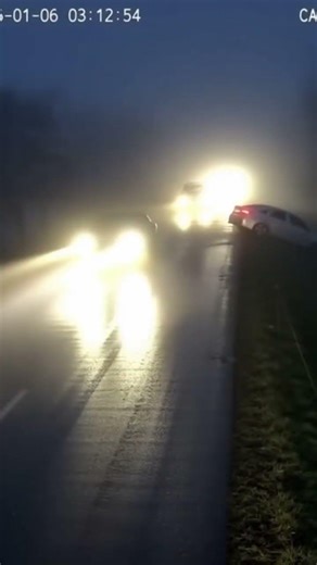 Foggy Road CCTV Footage Shows Multiple Vehicles Crashing at Night