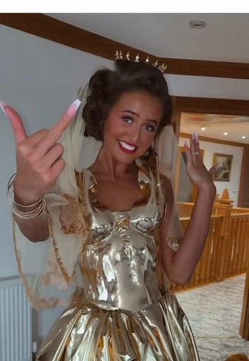 Hen Party Dress for Bride-to-Be - Song Loading
