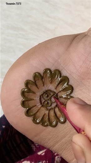 Easy cotton burd mehndi designs hack 🥰🥰#trending #mehmdi #diy #viralvideo